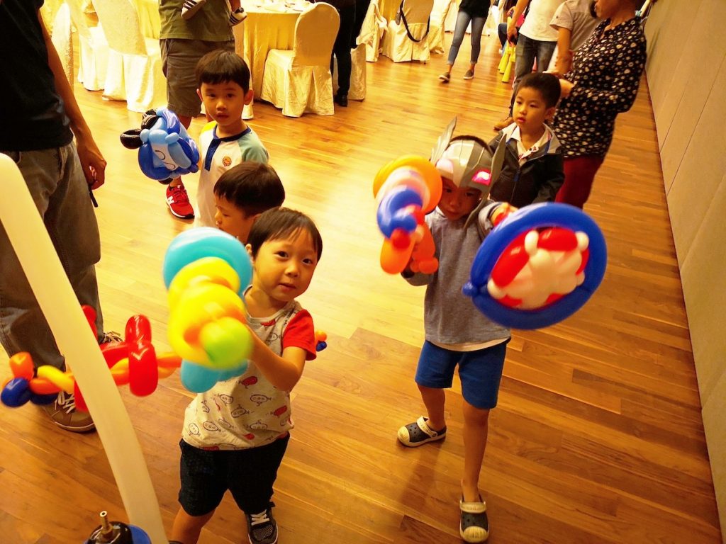 Balloon Sculpting 8