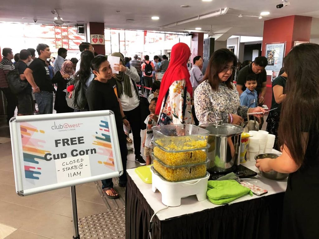 Cup Corn Live Station 8