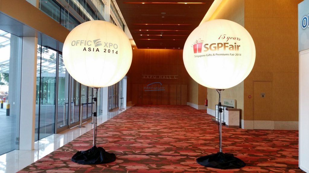 Lighted Tripod Balloon Stand singapore 32