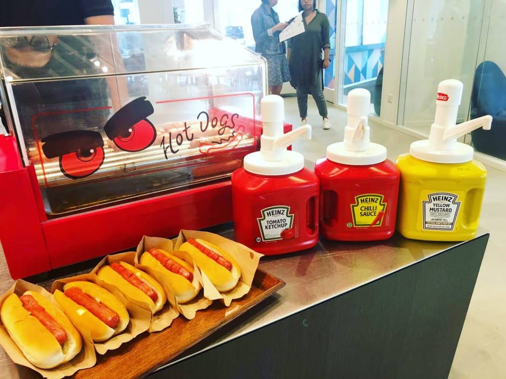 Hot Dog Bun Live Station 11