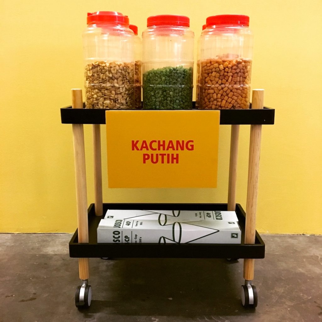 Kacang Puteh Live Station 8