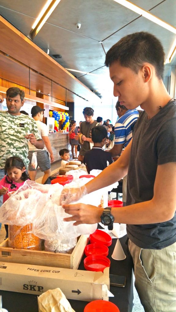 Kacang Puteh Live Station 5