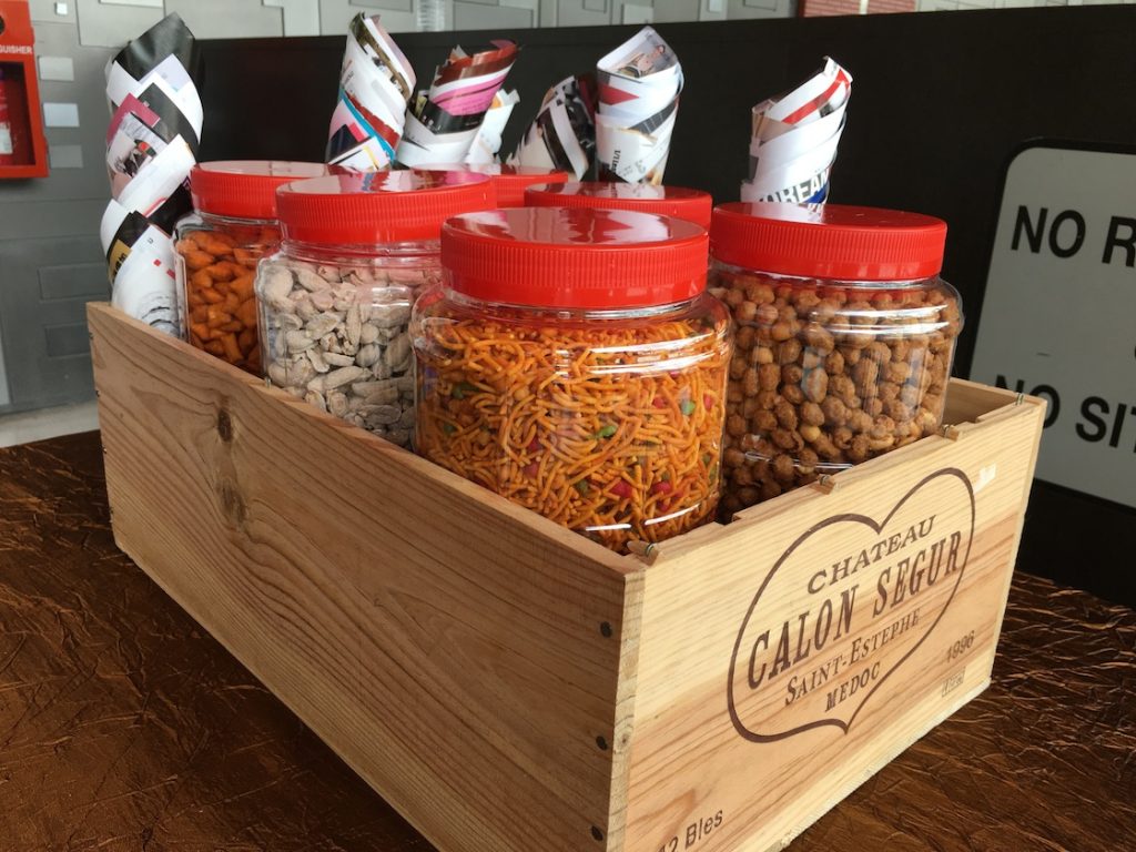 Kacang Puteh Live Station 10