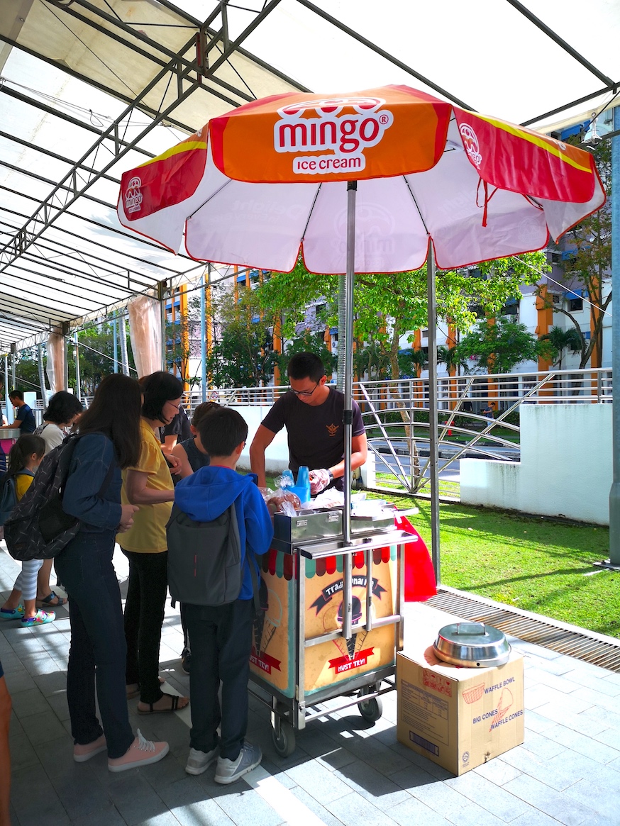 Live Food Stations In Singapore 11