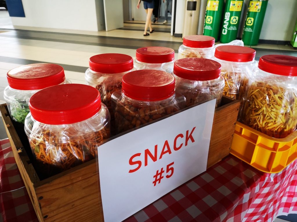 Kacang Puteh Live Station 18