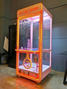 Big Top Claw Machines Rental 1