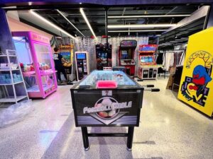 Old school arcade games at Poppin 1