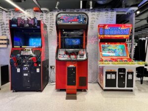 Old school arcade games plaza Sing 1