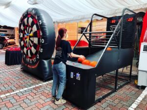 organising a company event promote team bonding