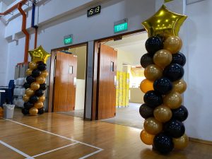 Metallic Black and Gold Star Columns 1
