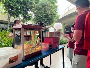 candy floss and popcorn live snack station 1