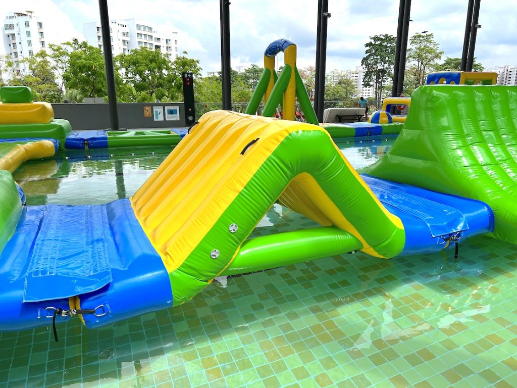 Hydro Wipeout Water Obstacle Course Rental 3
