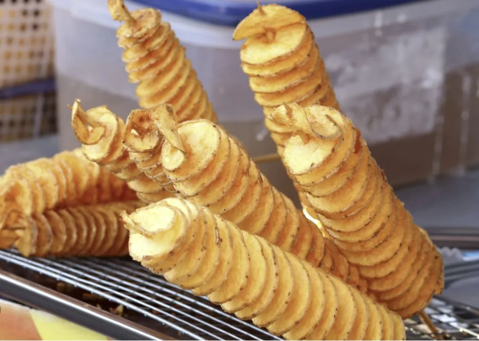 Twister Potato Live Food Station 1