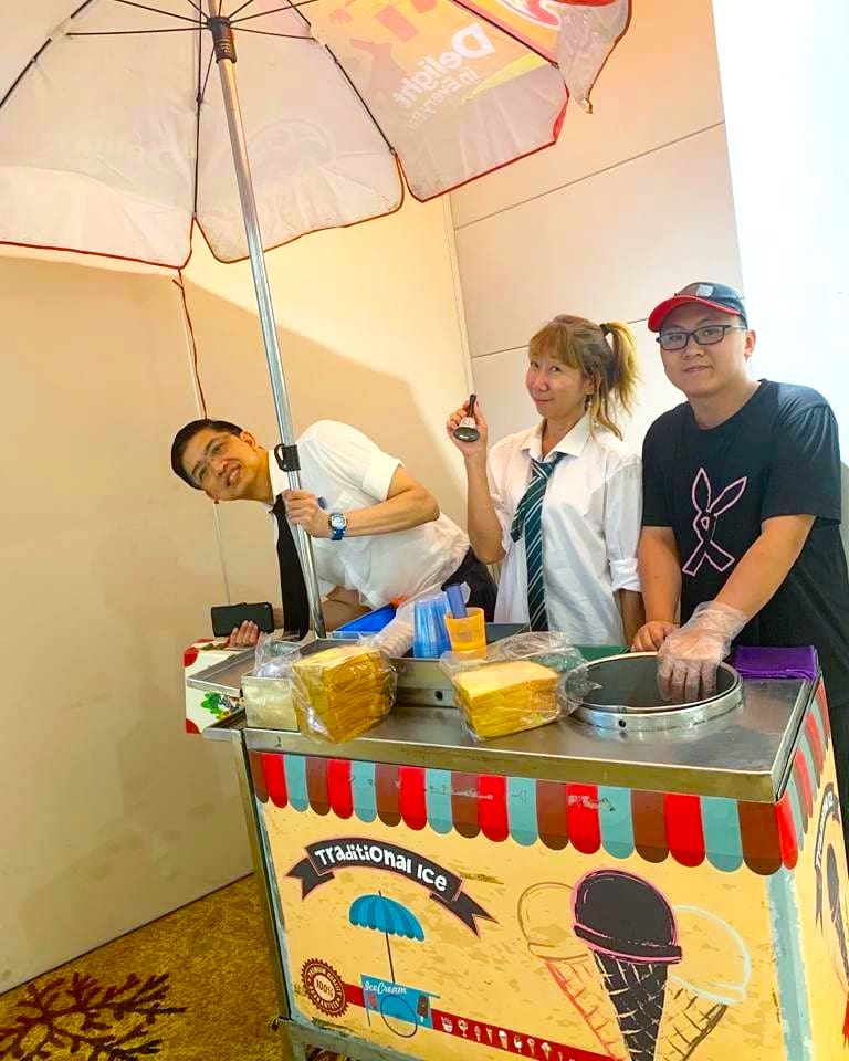 Traditional Ice Cream Cart (Slice) Station 1 Traditional Ice Cream Cart (Slice) Station