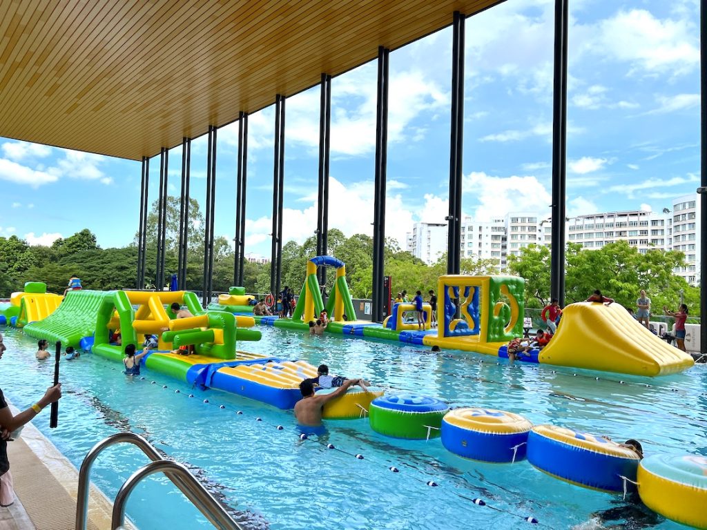 Hydro Wipeout Water Obstacle Course Rental 2