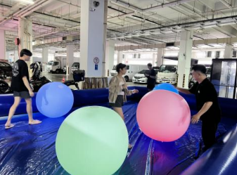 Giant LED Colour Changing Balls