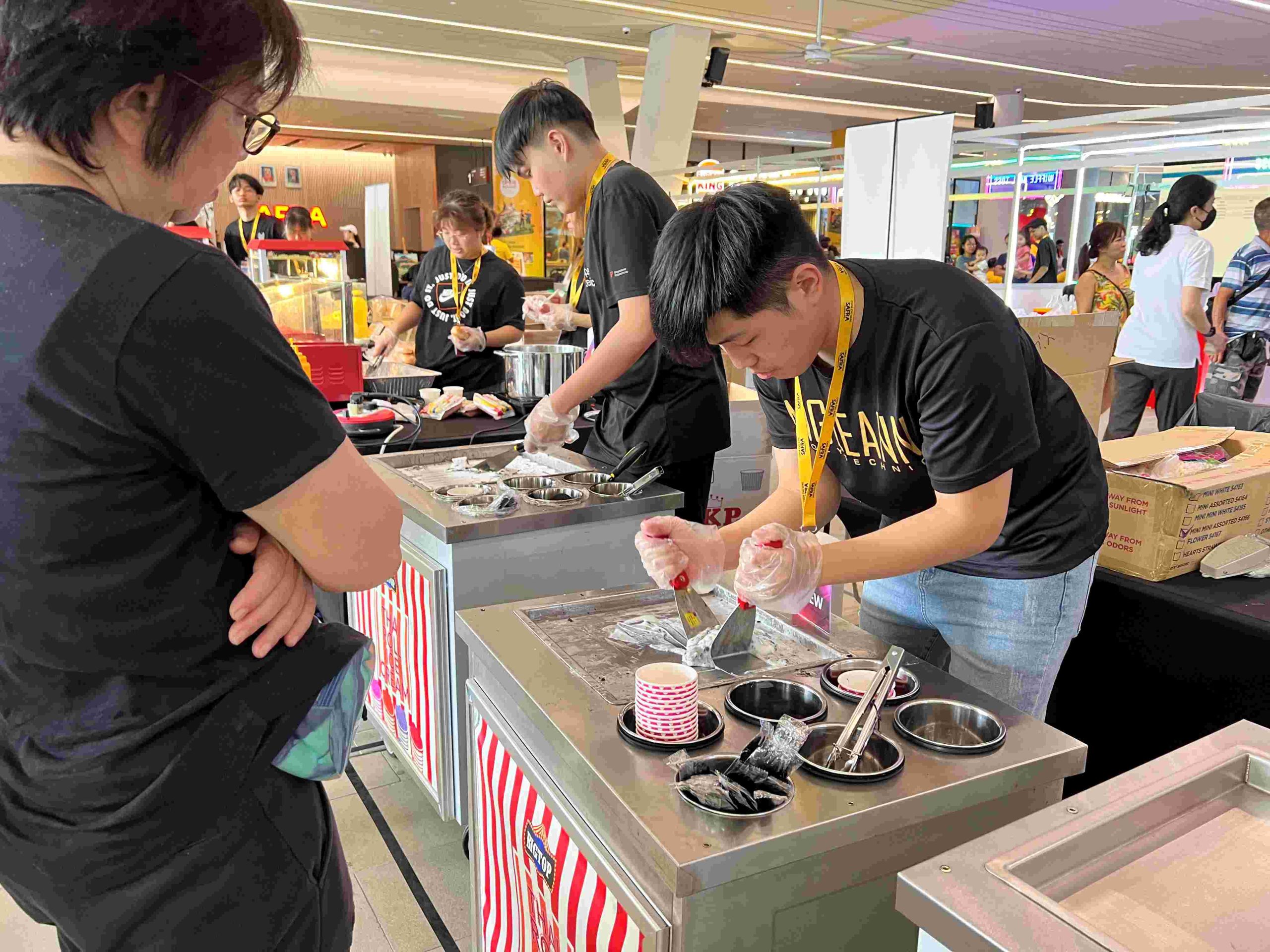 Live Food Stations In Singapore 21