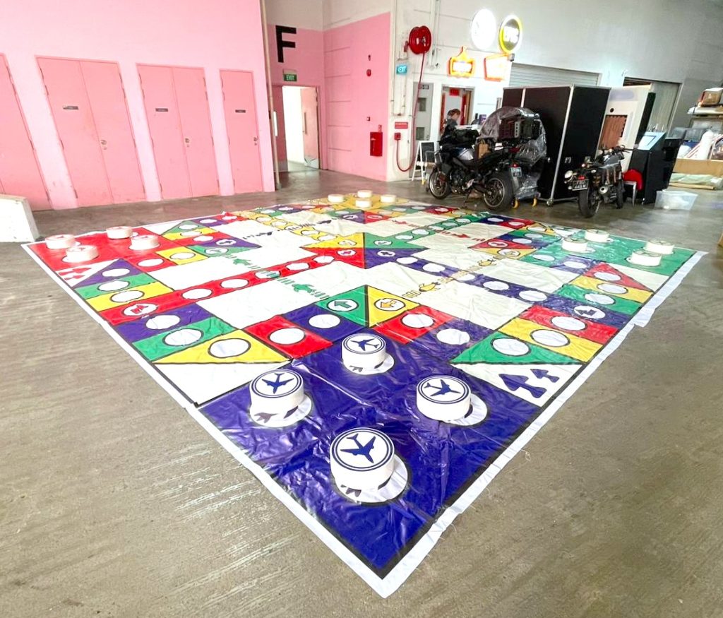 Giant Aeroplane Chess