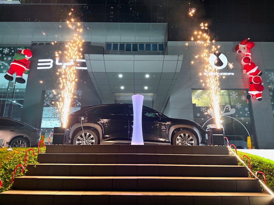 Cold spark firework launch mechanism rental Singapore indoor event