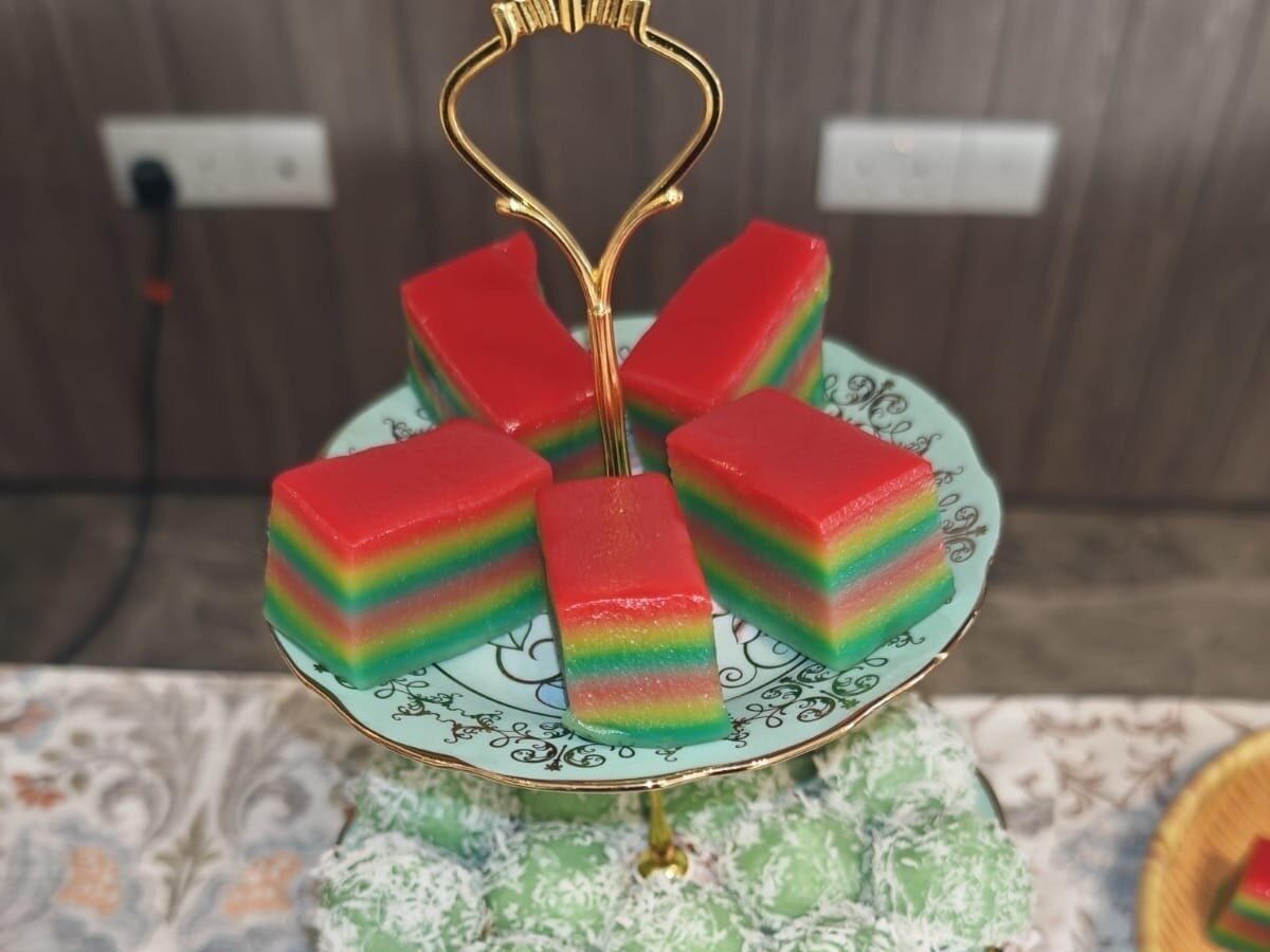 Kueh Lapis & Snacks Tasting Live Food Station 1