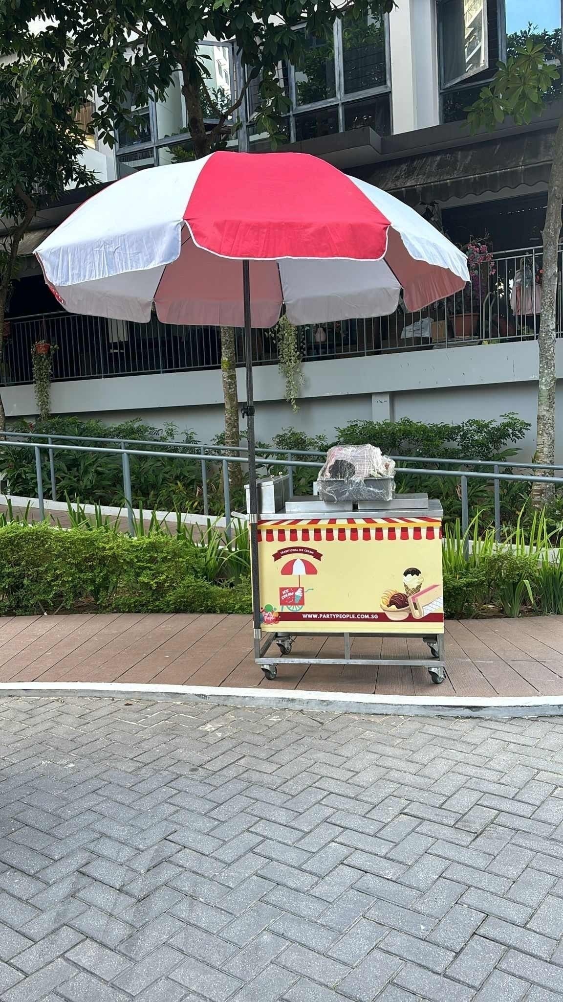 Traditional ice cream cart rental for outdoor live food station event in Singapore