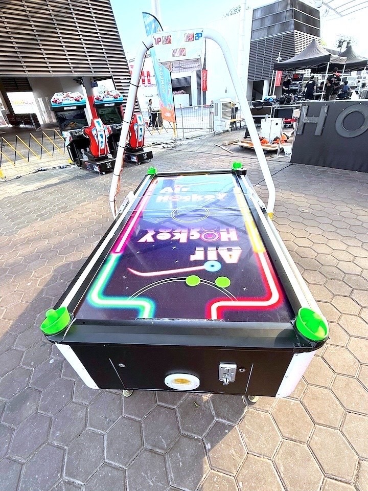 Arcade Games Singapore: Top Rentals for Your 2026 Event 5 Outdoor air hockey arcade machine rental for corporate event Singapore