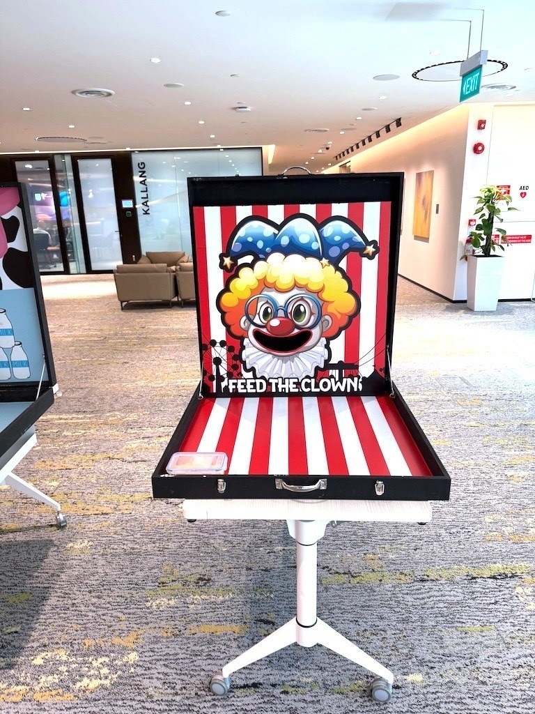 Carnival Games Singapore for Wedding Receptions: A Complete Booth Selection Guide 8 Feed the clown carnival game rental for corporate event Singapore