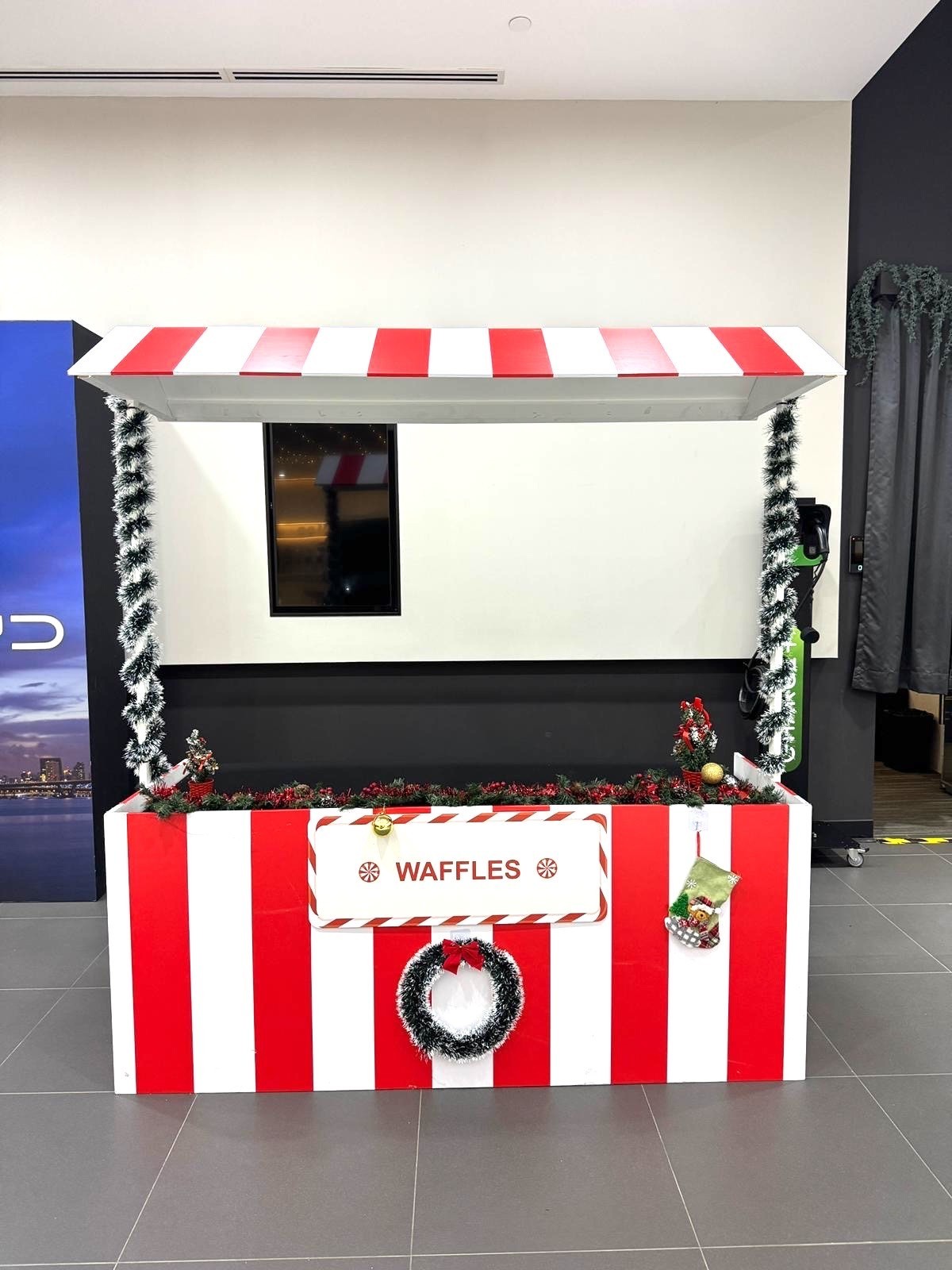 10 Live Food Stations in Singapore That Wow Every Guest 3 Christmas waffles live food station at carnival stall rental in Singapore