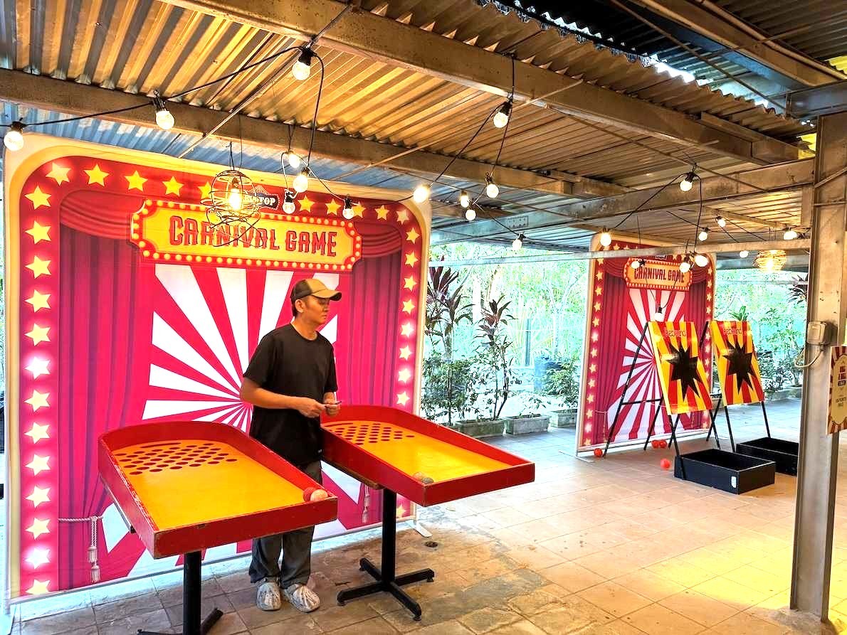 Outdoor carnival game booth rental for family day events in Singapore